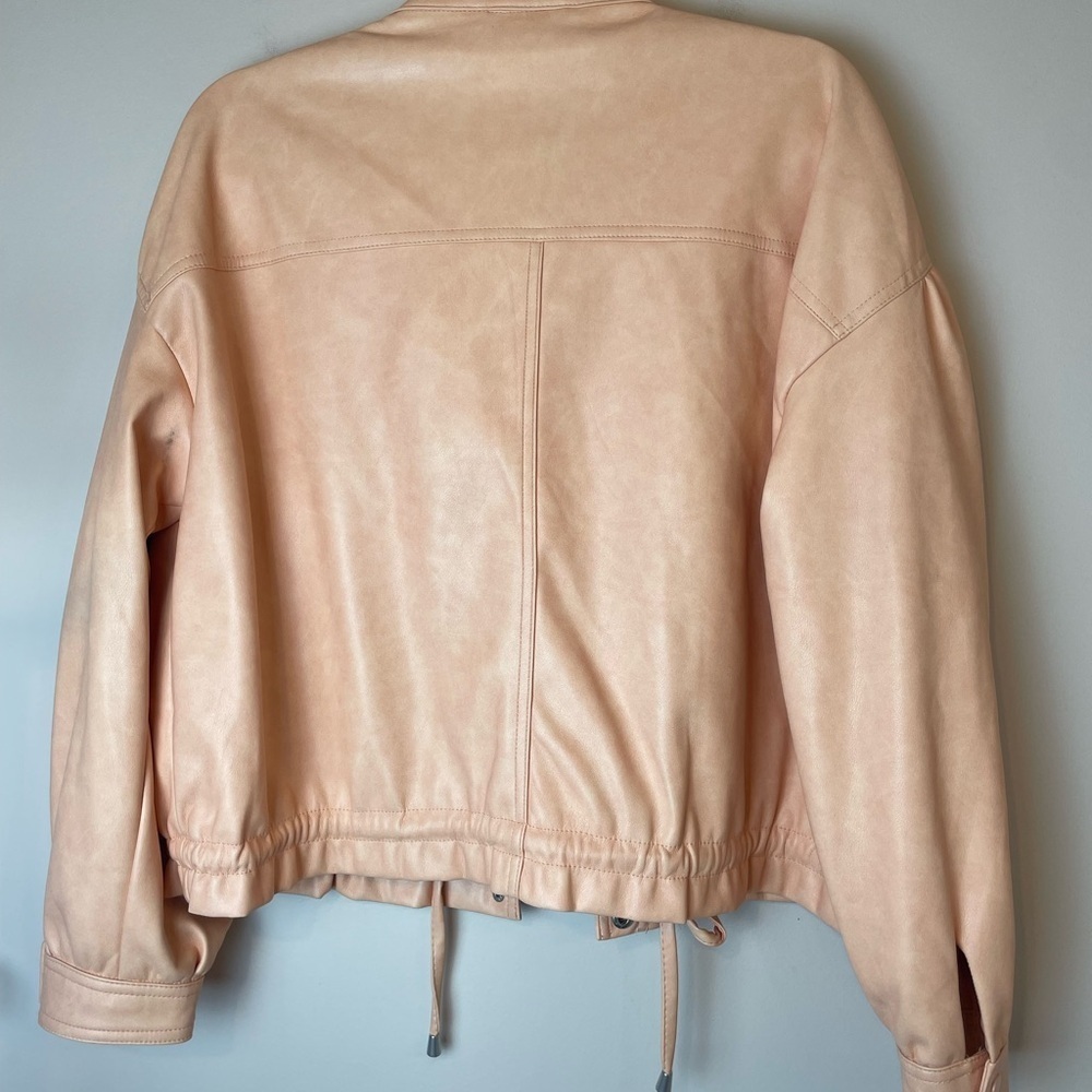 7 for All Mankind Peach Faux Leather Oversized Bomber Jacket Women’s Size Medium - Picture 10 of 13